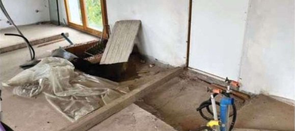 10 rooms Apartment in Padua, Italy No. 15419 15