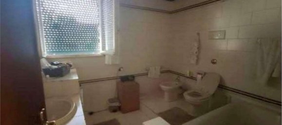 10 rooms Apartment in Padua, Italy No. 15419 8