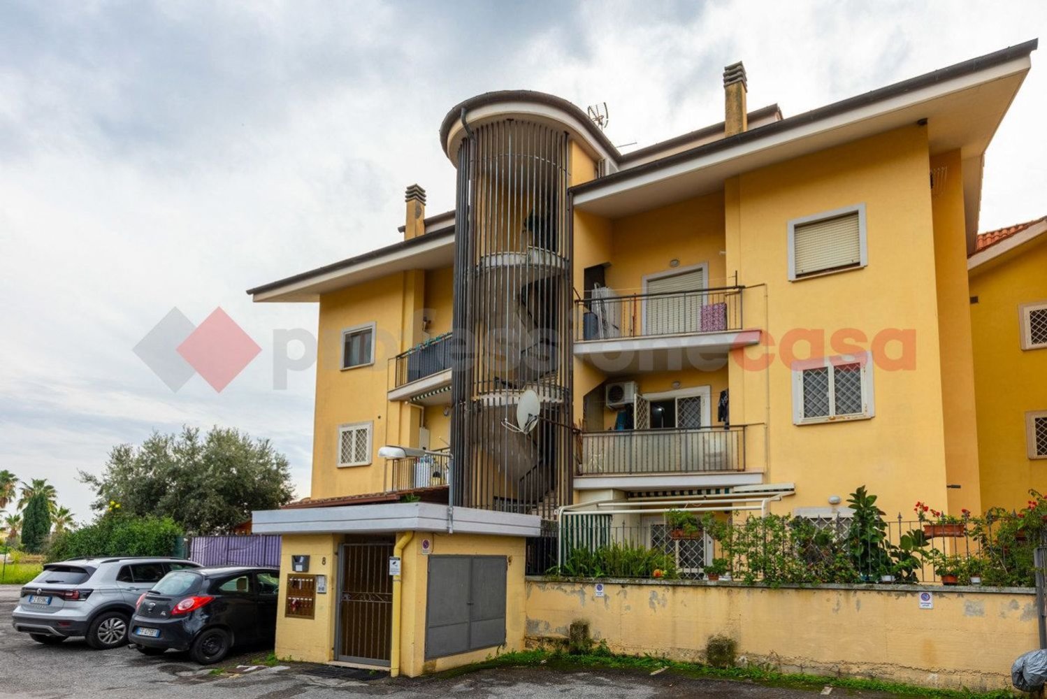 3 rooms Apartment in Albano Laziale, Italy No. 266025