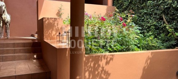 4 bedrooms Villa in Porto, Portugal No. 90005 3