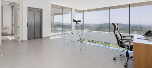 4 bedrooms Villa in Loule, Portugal No. 7704 11