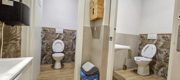 85m² Commercial property in Rome, Italy No. 221485 8