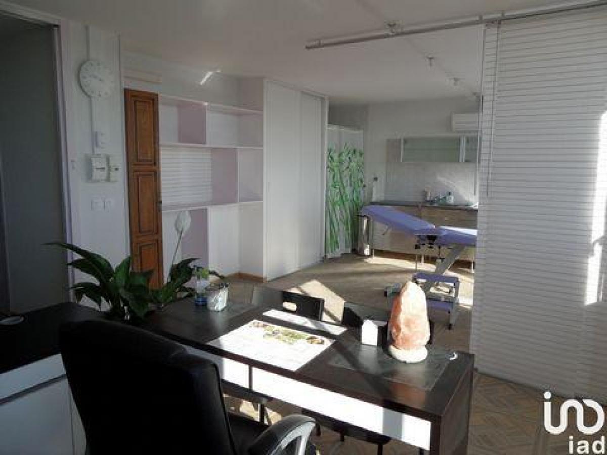 Fábrica en Thuir, France 43 m² No. 19128