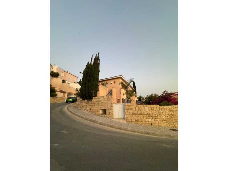 3 bedrooms Commercial property in Chloraka, Cyprus No. 20145