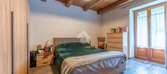 2 bedrooms House in Venasca, Italy No. 223743 16