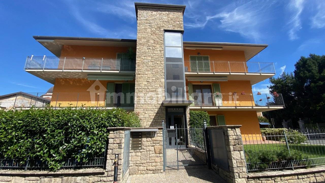 2 bedrooms Apartment in Calusco d'Adda, Italy No. 386461