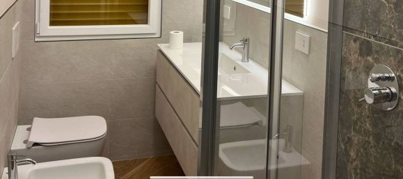 Квартира с 1 спальней в Бергамо, Италия № 380808 5