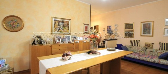 2 Schlafzimmer Wohnung in Magenta, Italy, Nr. 258211 4