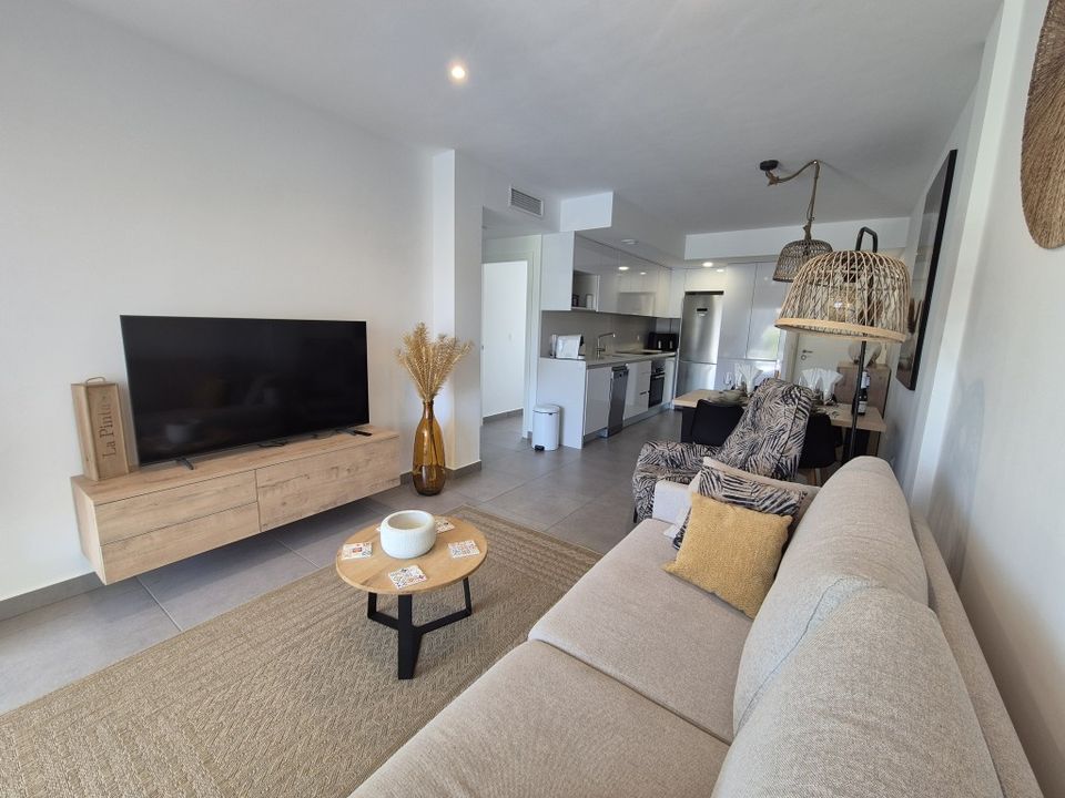 Apartamento de 2 dormitorios en San Miguel de Salinas, Spain No. 175790