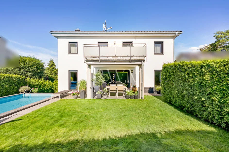 4 bedrooms House in Esslingen, Germany No. 328208