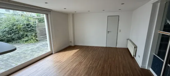 Здание с 45 комнатами в Hildesheim, Германия № 371802 12