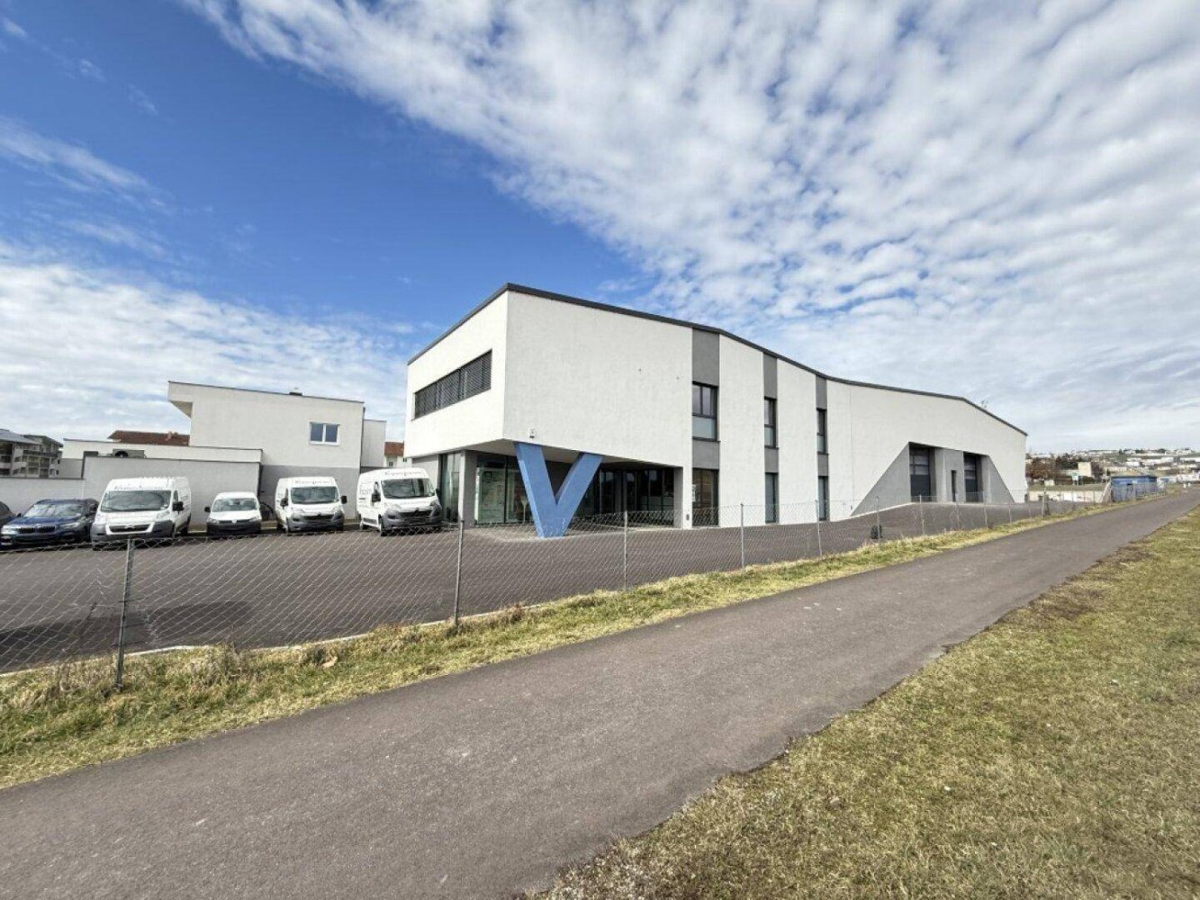 Lagerhaus in Gallneukirchen, Austria 707m², Nr. 243672