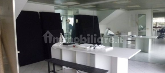 Almacén de 1 habitación en Lucca, Italy No. 135116 10