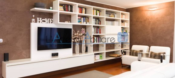3 bedrooms Apartment in Monza, Italy No. 115855 3