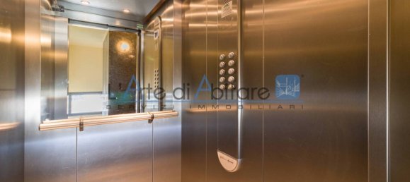 3 bedrooms Apartment in Monza, Italy No. 115855 2