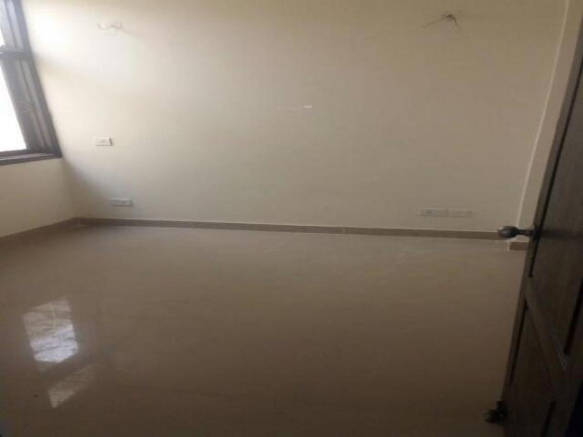 3 bedrooms House in Ghaziabad, India No. 16728