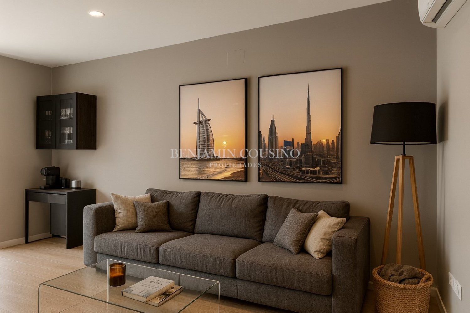 Квартира с 4 спальнями в Мадрид, Испания № 207353