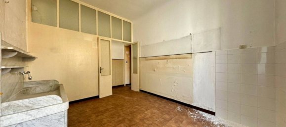 3 bedrooms Apartment in Genoa, Italy No. 105555 17