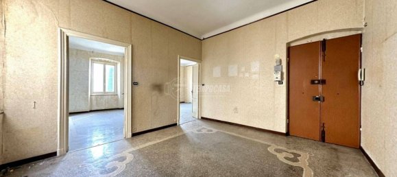 3 bedrooms Apartment in Genoa, Italy No. 105555 4
