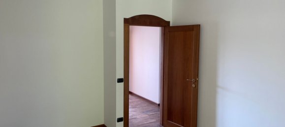 Квартира с 5 комнатами в Сассари, Италия № 88259 20