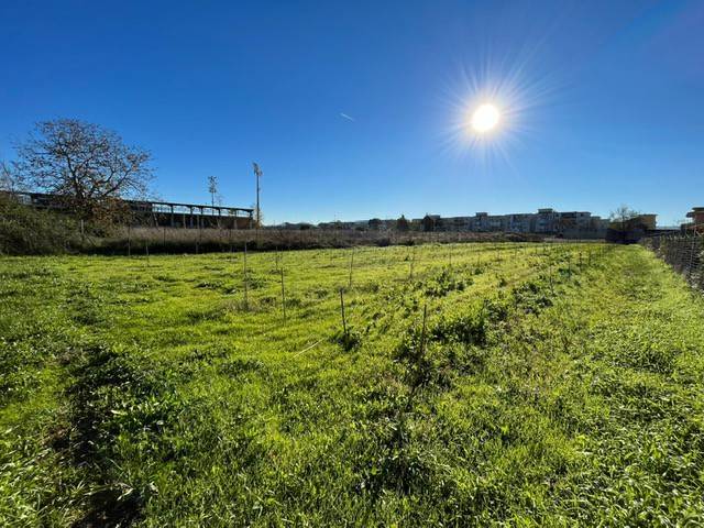  قطعة أرض في Giugliano in Campania, Italy 10000متر مربع رقم 141907