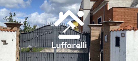 4غرفة شقة في Pomezia, Italy رقم 4521 2