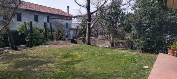 6 rooms House in Villorba, Italy No. 64275 26