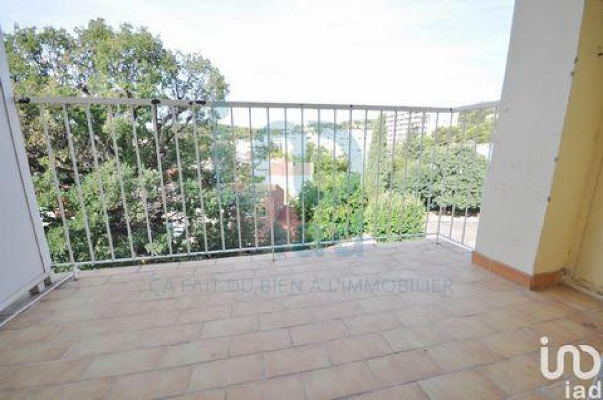 2 bedrooms Condo in Toulon, France No. 6843