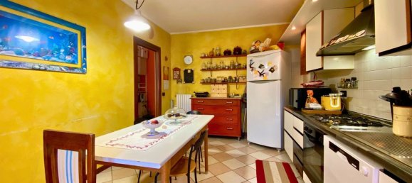 5 rooms Apartment in Mira, Italy No. 292930 6