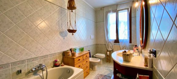 5 rooms Apartment in Mira, Italy No. 292930 14