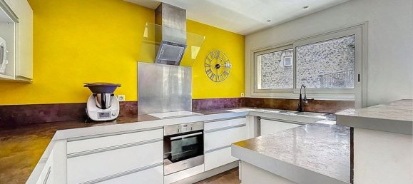 5 bedrooms House in Vals-les-Bains, France No. 204760 4