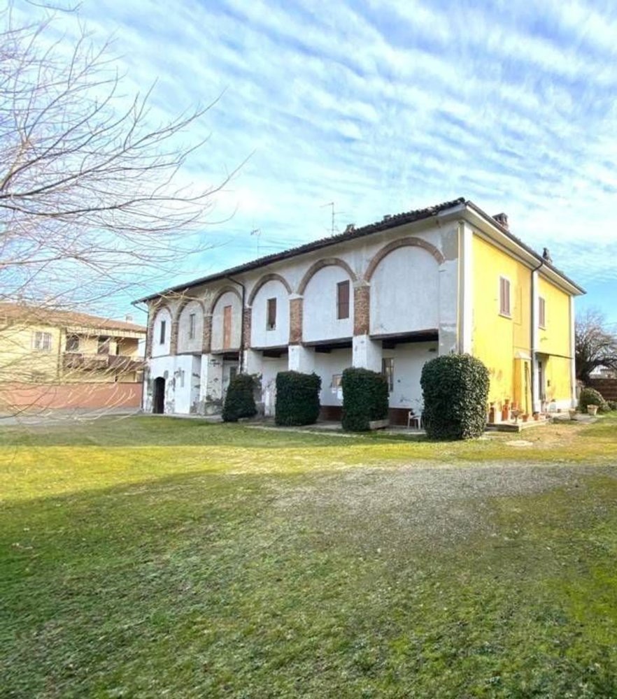 9-Zimmer Haus in Castelletto di Branduzzo, Italy, Nr. 238654