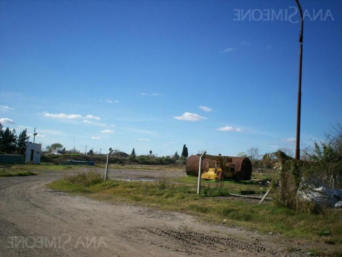  Land in Moreno, Argentina No. 122081