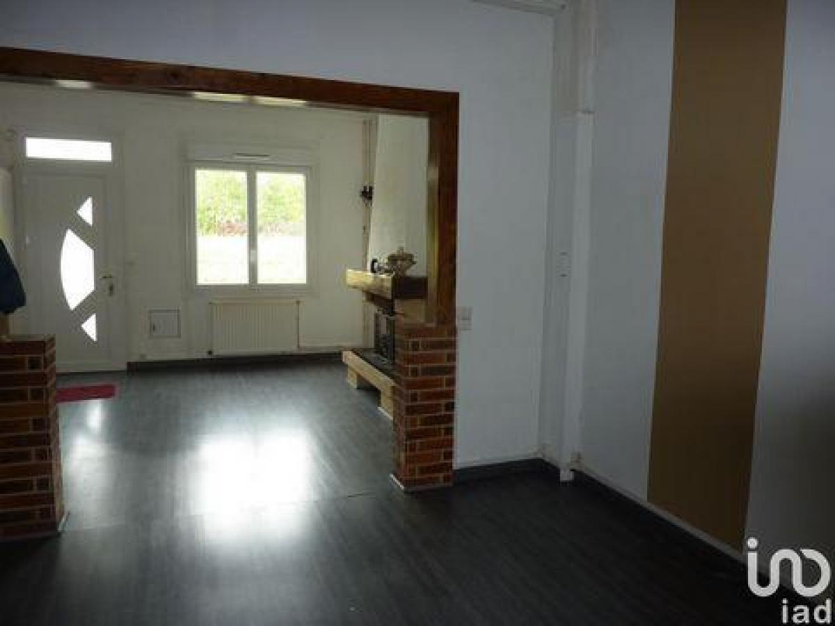 3 bedrooms House in Beauvais, France No. 2412