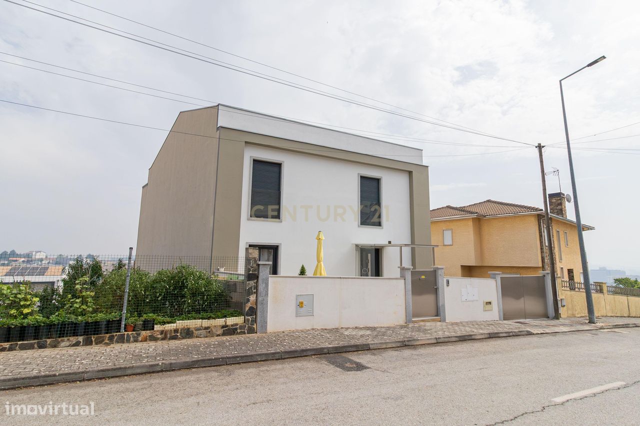 5 bedrooms House in Braganca, Portugal No. 251323