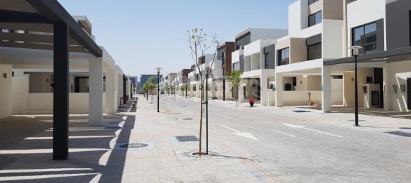 3 bedrooms Townhouse in Al Salam Street, UAE No. 5410 8