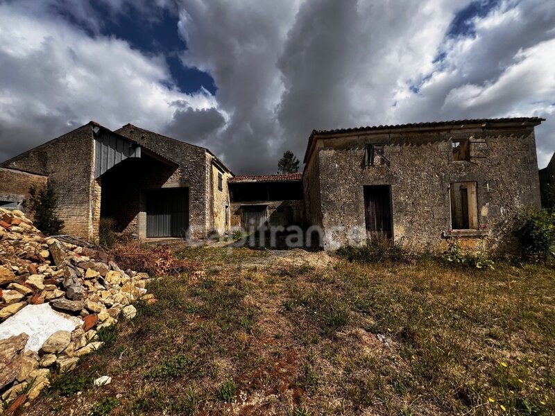 5 rooms House in Charente-Maritime, France No. 282293