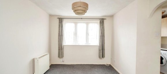 1 bedroom Apartment in Watford, United Kingdom No. 6160 23