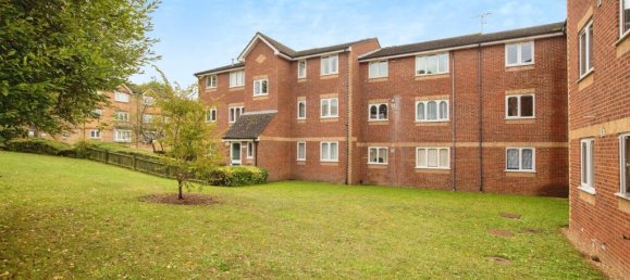 1 bedroom Apartment in Watford, United Kingdom No. 6160 11