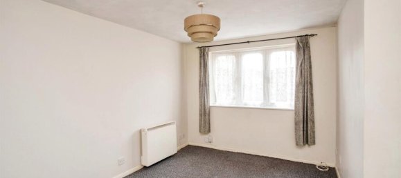 1 bedroom Apartment in Watford, United Kingdom No. 6160 15