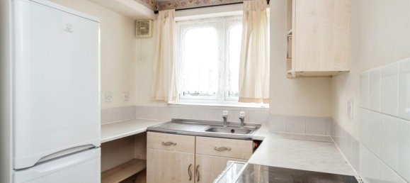 1 bedroom Apartment in Watford, United Kingdom No. 6160 5