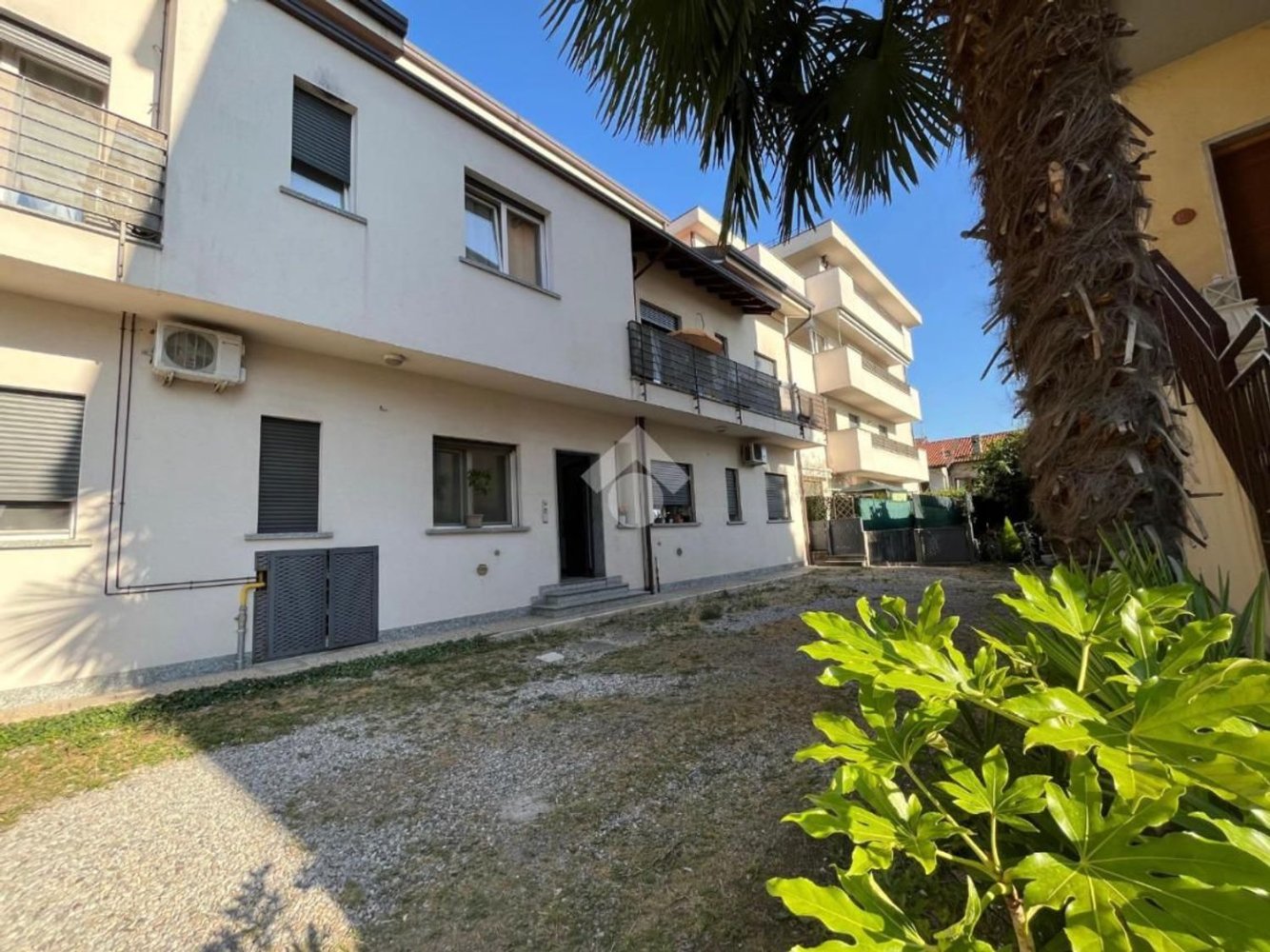 2-salle Appartement à Giussano, Italy No. 271921