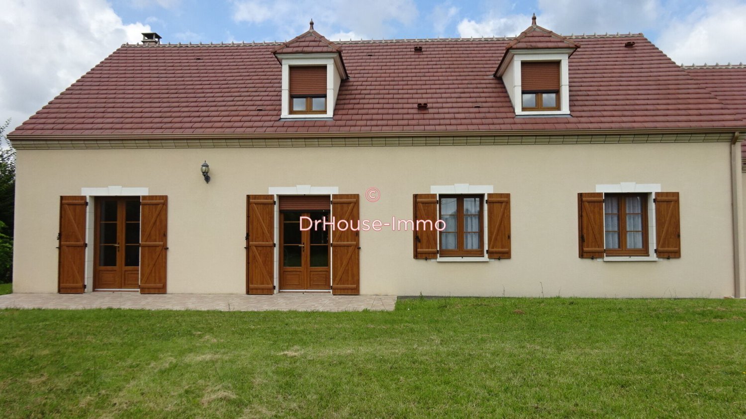 Дом с 4 спальнями в Сент-Аман-Монтрон, Франция № 48257