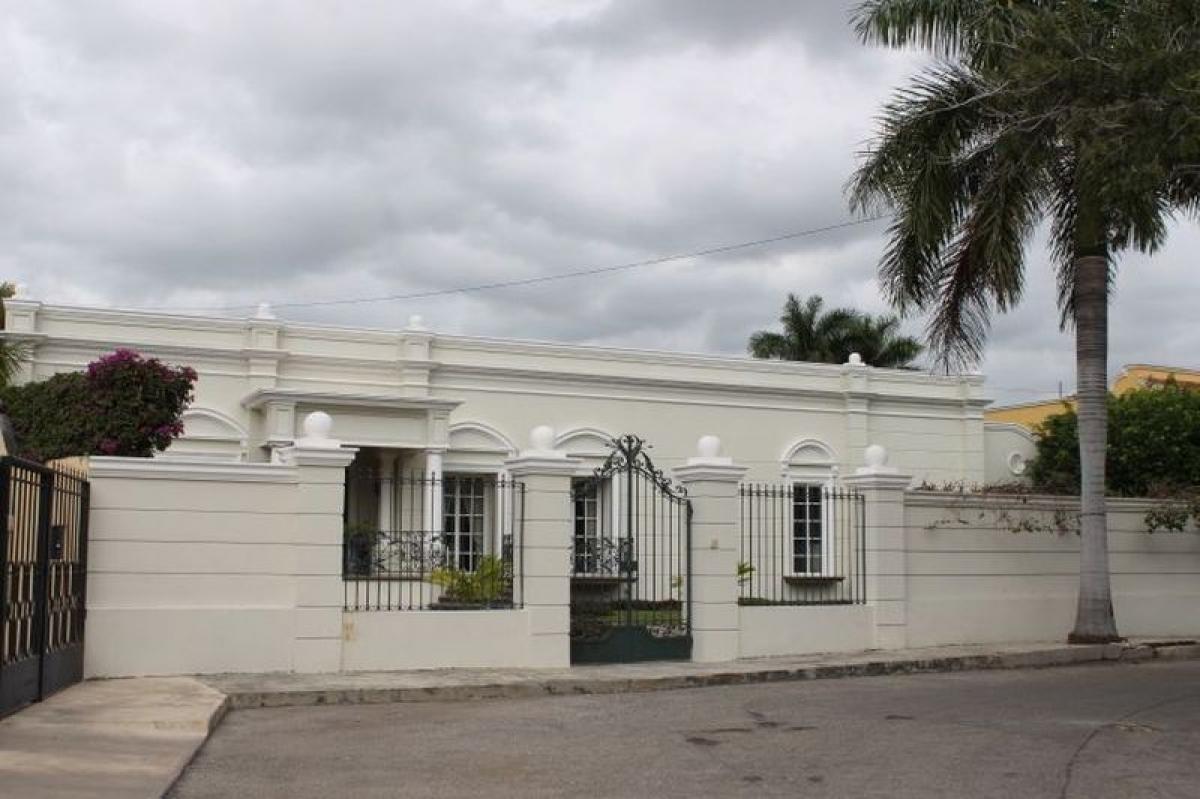 4 bedrooms House in Yucatan, Mexico No. 158845