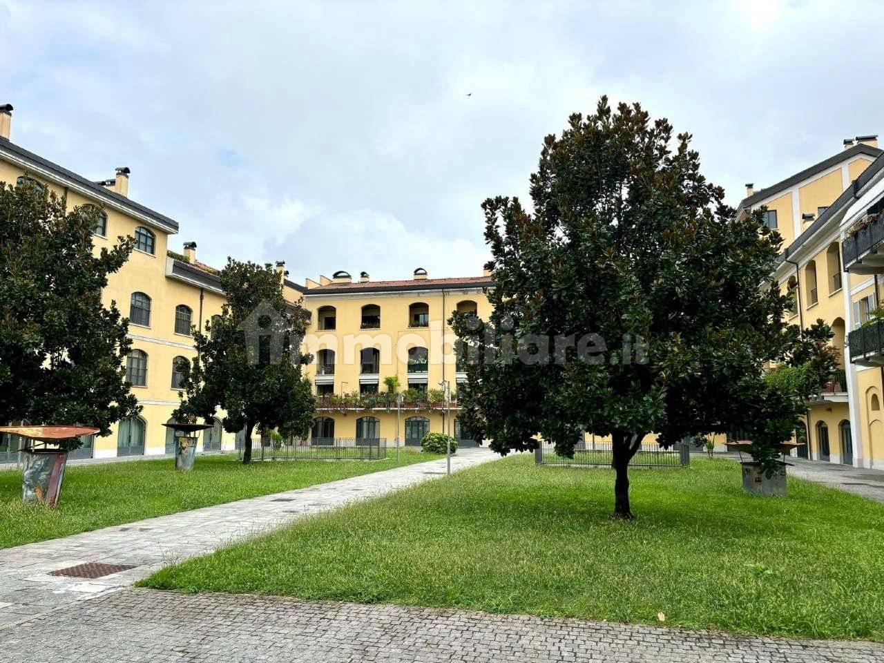 2 bedrooms Apartment in Milan, Italy No. 335987