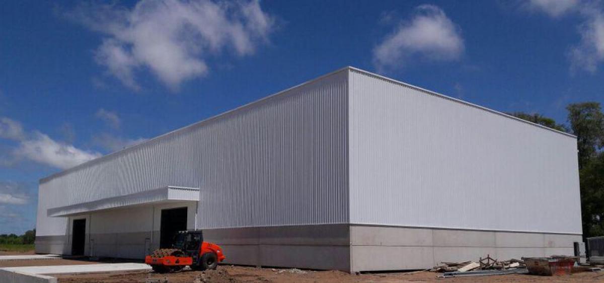 1300m² Commercial property in Escobar, Argentina No. 26620