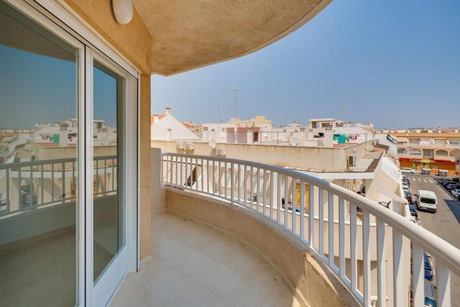 3 Schlafzimmer Wohnung in Torrevieja, Spain, Nr. 216229