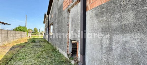 3-Zimmer Lagerhaus in Casaleone, Italy, Nr. 154819 5