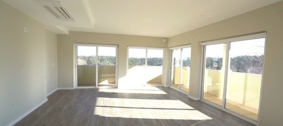 4 bedrooms Villa in Marinha Grande, Portugal No. 209023 10