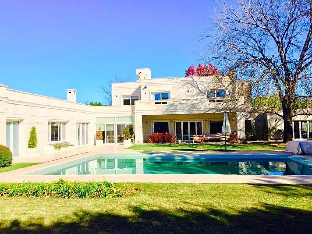 5 bedrooms House in Moreno, Argentina No. 97434